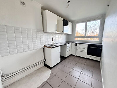 T3 de plus de 63m² - résidence sécurisée - stationnement