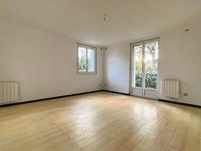 Exclusivité- Saint Sulpice la Pointe -Centre ville -Maison T2 50 m²