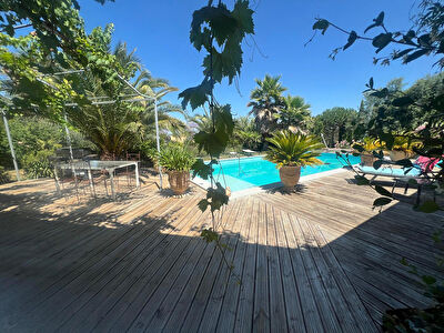 LAPEYROUSE FOSSAT  Villa  145m² & Appartement 60m²  2014 7 pièce(s) 