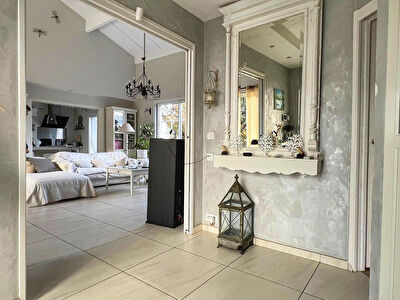 LAPEYROUSE FOSSAT  Villa  145m² & Appartement 60m²  2014 7 pièce(s) 