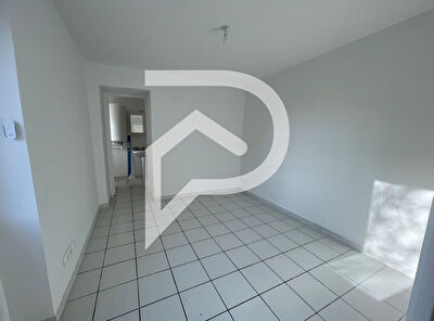 Appartement Cuisy 1 pièce 32,12 m2