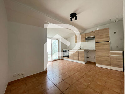 Appartement Nanteuil Le Haudouin 2 pièce(s)
