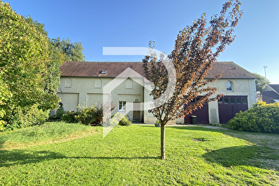 Longère 10 pièces 252 m²