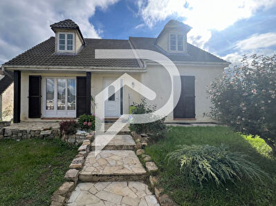 Maison 4 chambres - 7 pièces avec jardin sur s/sol total