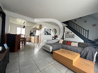 Maison 4 chambres - 7 pièces avec jardin sur s/sol total