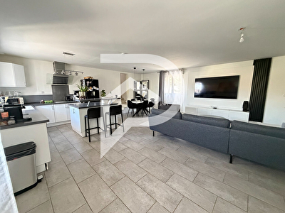 Appartement  5 pièce(s) 116 m2 MEAUX 10 Km -