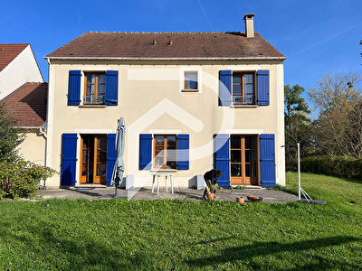 Pavillon 4 chambres avec suite parentale au calme