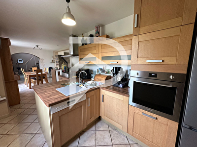 Maison  7 pièce(s) 145 m2