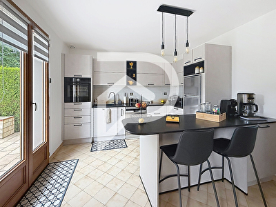 Maison indépendante sur DAMMARTIN 5 pièce(s) 135 m2