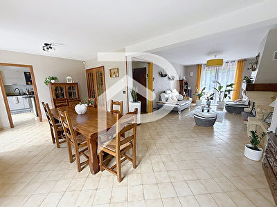 Maison indépendante sur DAMMARTIN 5 pièce(s) 135 m2
