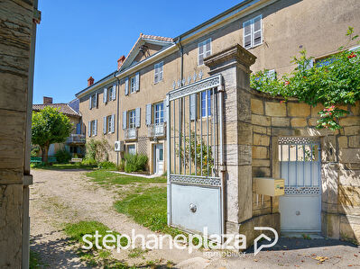 Maison Creches Sur Saone 10 pièces  237 m2