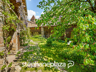 Maison en pierre 5 pièces 214 m2