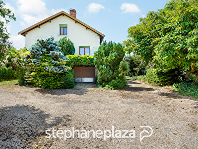 Maison Lugny 7 pièces 170 m2