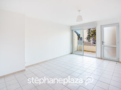 Appartement avec Terrasse et Stationnement à Macon 3 pièces 60 m2