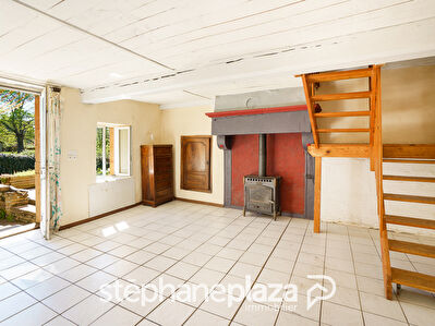 Maison Ameugny 3 pièces 60 m2 + annexe.