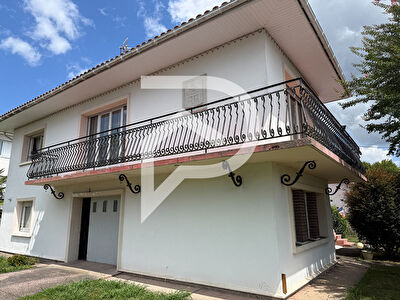 PAU