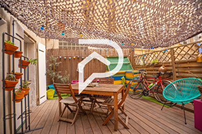 VIEUX PORT - PREFECTURE- PARADIS Joli appartement de 58m2 avec terrasse de 23m2 dans l'ancien à vendre en EXCLUSIVITE.