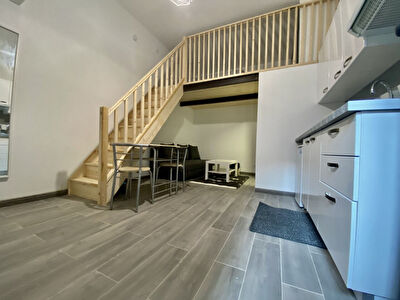 STUDIO MEUBLE 17m² -MARSEILLE-13016