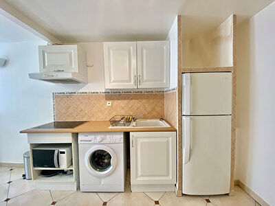 Appartement Marseille 1 pièce meuble 34.61 m2