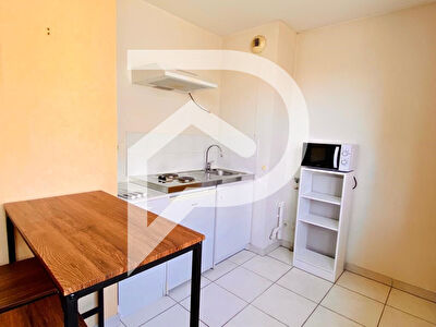 STUDIO MEUBLÉ 28m2 - Marseille 13005