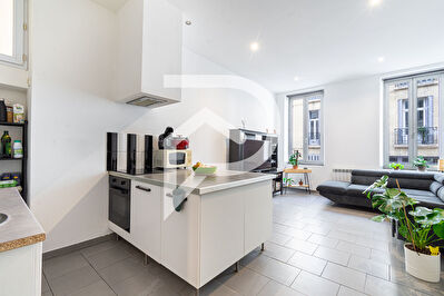 Charmant T2 avec bureau/dressing de 44 m2 à Marseille 7