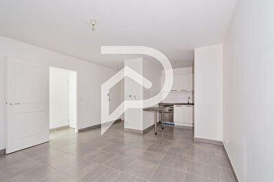 T2 44.87 m2 - LES CATALANS 13007 MARSEILLE + en sus place de parking en sous sousl