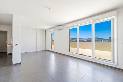 QRT LA CAPELETTE  - MARSEILLE 13010  - MAGNIFIQUE T3 pièce(s) 63.14 m2 + terrasse de 39m2 dernier étage ! + Parking