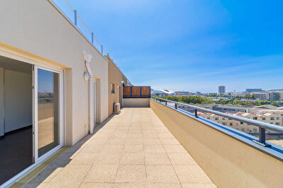 QRT LA CAPELETTE  - MARSEILLE 13010  - MAGNIFIQUE T3 pièce(s) 63.14 m2 + terrasse de 39m2 dernier étage ! + Parking