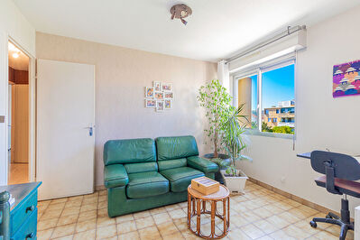 CHARMANT Appartement Marseille 3eme T3 avec Balcon , dressing et  boxe