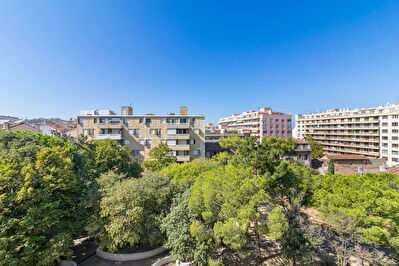 CHARMANT Appartement Marseille 3eme T3 avec Balcon , dressing et  boxe