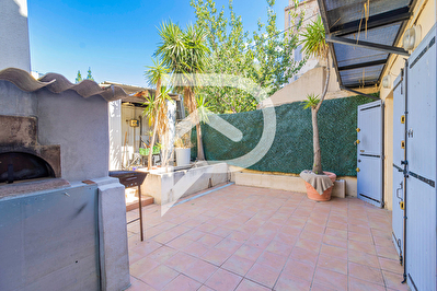 Maison 3 pièce(s) 85,66 m2 sur 190 m2 de terrain - 13005 Marseille