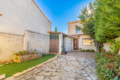 Maison 5 Pièces 188m2  - MARSEILLE 13009