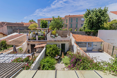 Maison 110 m2 jardin+ Atelier Marseille 13016