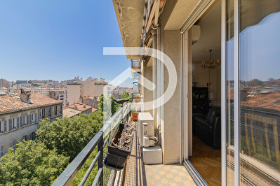 CASTELLANE - MARSEILLE 13006 - CHARMANT T3 AVEC BALCONS À VENDRE 76 m2 + Box