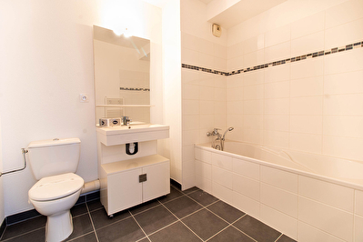 Appartement neuf T4 de 70m² , place de parking en sus, Marseille 13003