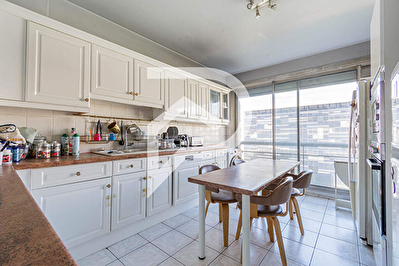 Appartement  3 Pièces 95m2 Prado Marseille 13008