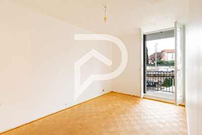 MARSEILLE13011 - APPARTEMENT T4  69.87 m2 Résidence la Grognarde