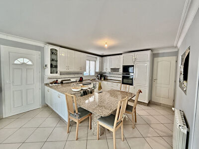 Maison Magnac Sur Touvre 6 pièce(s) 132 m2