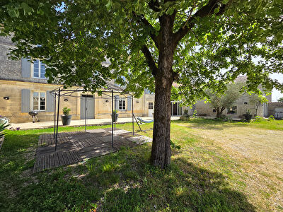 Maison  Charentaise à Fleac 11 pièce(s) 308 m²