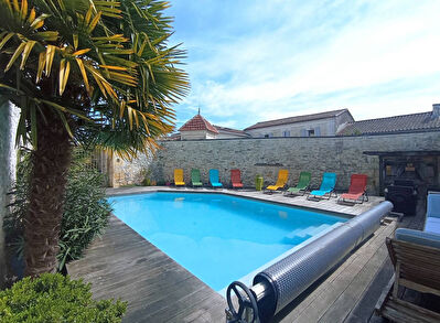 Maison Charentaise Mornac 10 pièce(s) 286 m2