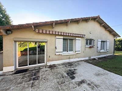 Maison La Rochefoucauld En Angoumois 88m2 5 pièce(s)