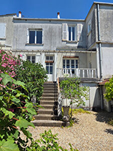 Maison Angouleme 8 pièce(s) 153 m2
