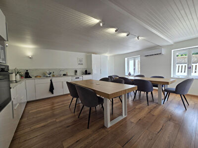 Maison Mornac 6 pièce(s) 180 m2