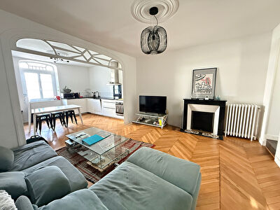 Maison Soyaux 8 pièce(s) 155 m2