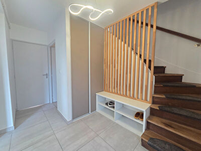 Maison Ruelle Sur Touvre 6 pièce(s) 151 m2