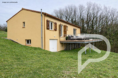 Maison de plain-pied de 104 m2 avec sous sol total