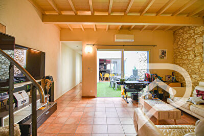 Maison de ville de charme avec patios intimistes au coeur de la basse ville