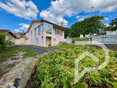 Maison spacieuse avec garages et un T2 indépendant - Auch Basse Ville, proche gare