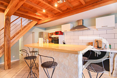 Belle maison de rue avec 3 chambres en centre de Gimont - stationnement facile