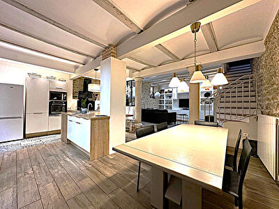 Maison Bagnols sur Cèze - 6 pièces - 215 m²